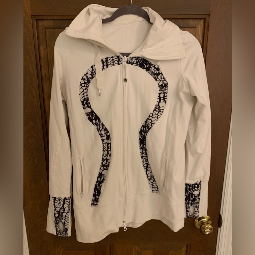 White Lululemon hooded define jacket